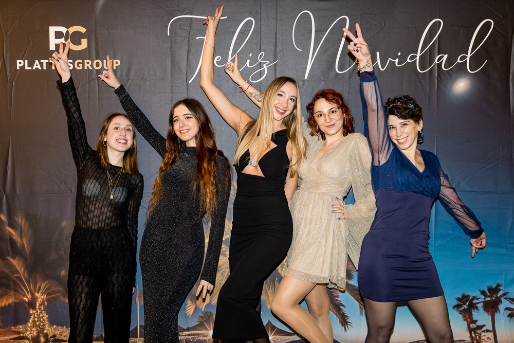 WuF-Team: u.a. Nerea García Rueda, Marina Oliver Petzold, Tania Gambin Sanchez, Maria Ramon López.